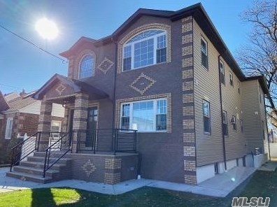 118-28 203rd St, Jamaica, NY 11412-3423