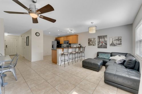 12965 Lexington Summit St, Orlando, FL 32828-4307