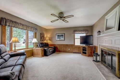 1226 Wedgewood Dr, Waukesha WI  53186-6753 exterior