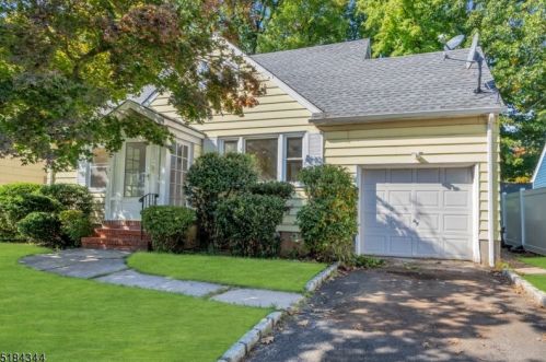 508 5th Ave, Roselle, NJ 07203-2330