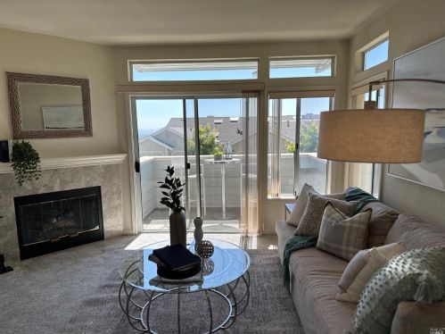2045 Stonefield Ln, Santa Rosa, CA 95403-0952