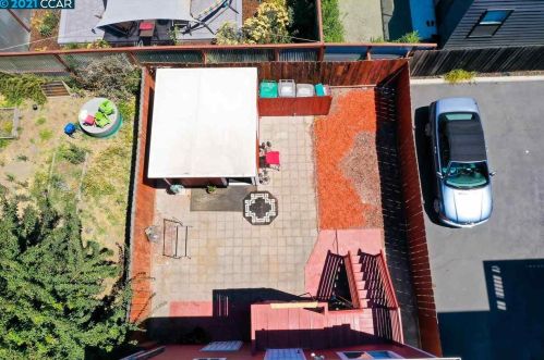 1610 14th St, Oakland CA  94607-1512 exterior