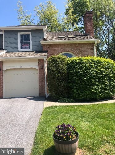 20 Windsor Cir, Wayne, PA 19087-5720