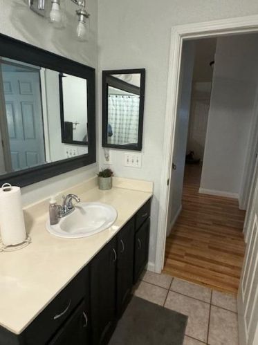 8666 Irish Moss Ct, Elk Grove CA  95624-4020 exterior