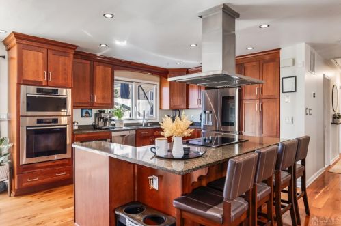 14 Albemarle Rd, East Brunswick NJ  08816-4213 exterior