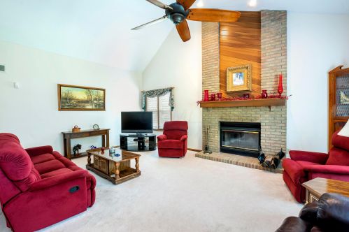 4232 Heather Louise Ct, Darbydale, OH 43123-1020