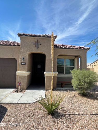 8492 256th Dr, Buckeye, AZ 85326-1521