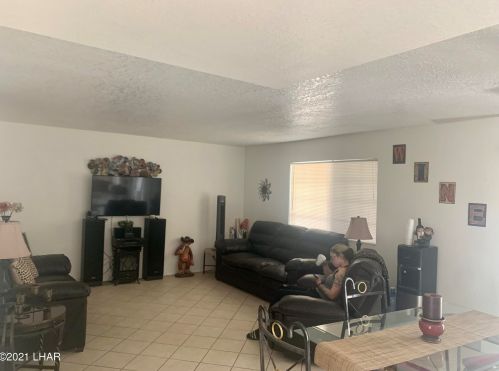 3635 Chemehuevi Blvd, Lake Havasu City, AZ 86406-6327