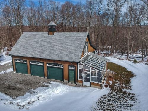 67 Hurds Hill Rd, Woodbury, CT 06798-4016