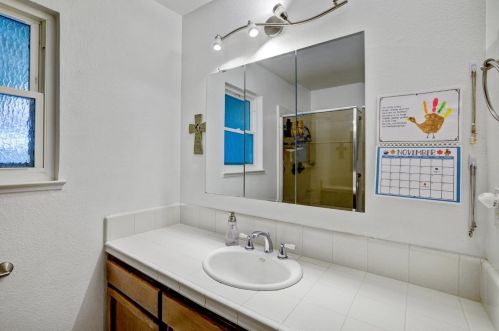 1235 Riv Blf Dr, Valley Home CA 95361-2655 exterior