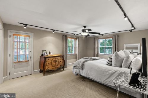 217 White Horse Pike, Camden NJ  08106-1307 exterior