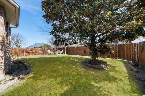 1422 Baker Dr, Cedar Hill TX 75104-1342 exterior