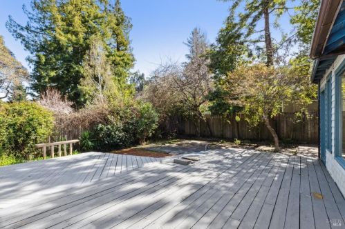 405 Ash St, Mill Valley CA  94941-3912 exterior