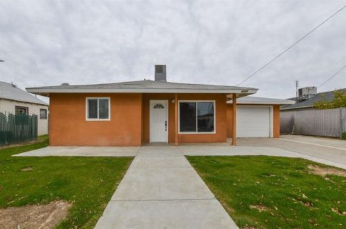 4327 Thomas Ave, Fresno, CA 93702-1438