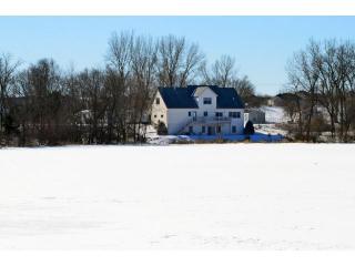 826 30th St, Faribault, MN 55021-1837