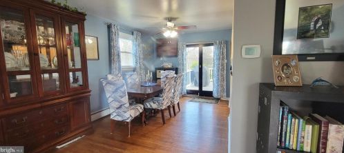 123 Maple Ave, Willow Grove PA  19090-2902 exterior