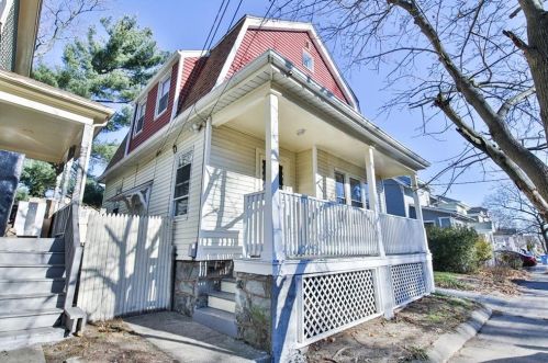 321 Narragansett St, Providence RI  02905-4144 exterior