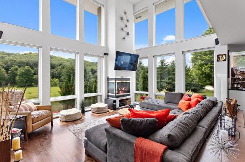 3784 Raptor Ct, Colgate, WI 53017-9394