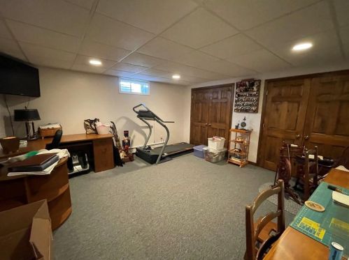 128 Pound Rd, Cumberland RI  02864-2706 exterior