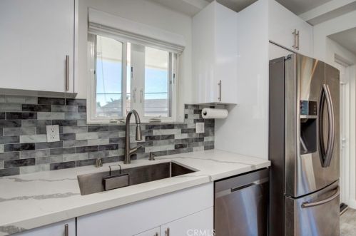 6160 Pacific Coast Hwy, Redondo Beach CA  90277-5907 exterior