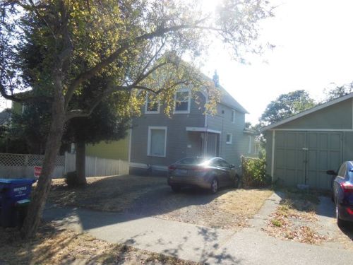 521 29 Ave, Seattle WA  98108-3014 exterior