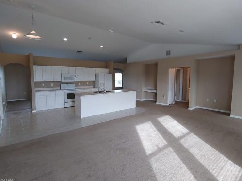 101 18 Ave, Cape Coral FL  33990-1840 exterior