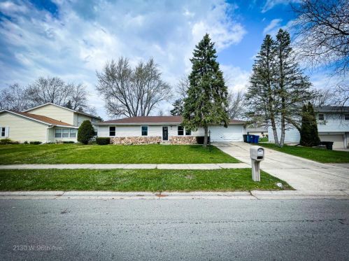 2130 96th Ave, Crown Point, IN 46307-2016