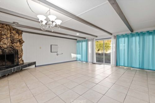 467 Lingard St, Lancaster CA 93535-3122 exterior