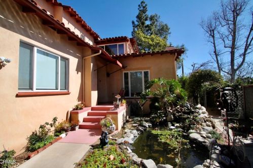 723 Luton Dr, Glendale, CA 91206-2629