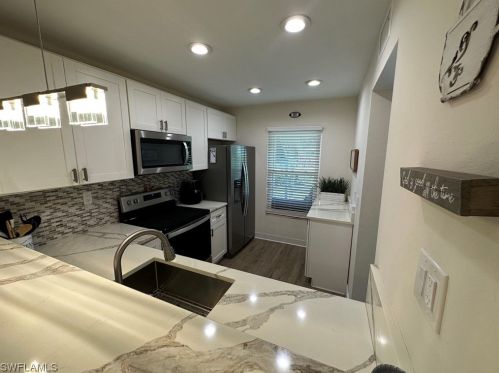 1885 Courtyard Way, Naples, FL 34112-5332