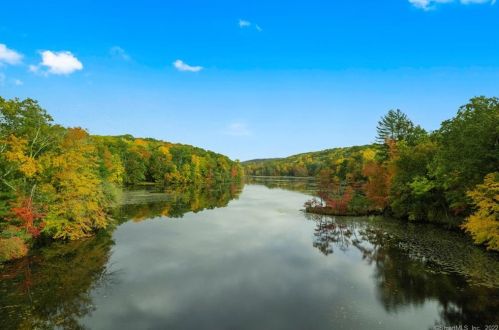 60 Cow Pen Hill Rd, Deep River, CT 06419-1306