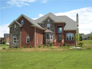 1413 Hunter Rd, Franklin, TN 37064-4501