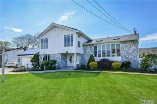 114 Harborview Dr, East Massapequa NY  11758-8506 exterior