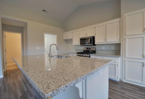 168 Driftwood Ct, Los Banos CA  93635-6302 exterior