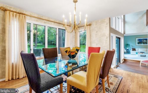 1483 Buck Crk Dr, Yardley PA 19067-4053 exterior