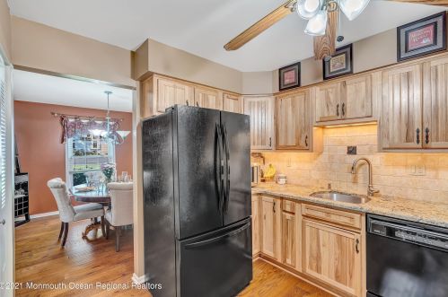 1201 Buckingham Cir, Middletown NJ  07748-3453 exterior