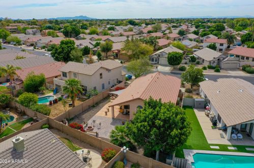 6428 Wahalla Ln, Glendale AZ 85308-5580 exterior