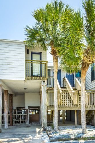 1804 Gulf Bch Dr, Saint George Island FL  32328-2827 exterior