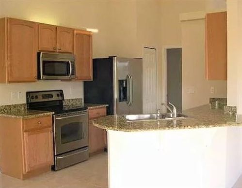 381 Ridgecrest Dr, Fort Pierce, FL 34953-7578