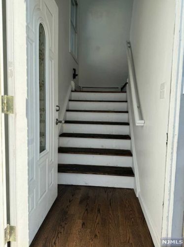 121 Philip Ave, Elmwood Park NJ  07407-2136 exterior