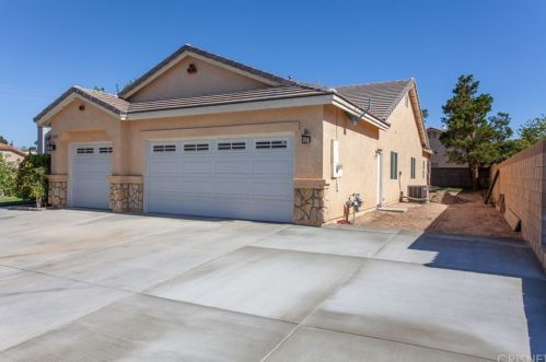 2028 Kalliope Ave, Lancaster CA 93536-4624 exterior