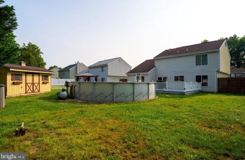 9 Heatherfield Way, Dover DE  19904-9752 exterior