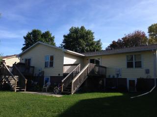 4729 Pizarro Ct, Cedar Falls IA  50613-6334 exterior