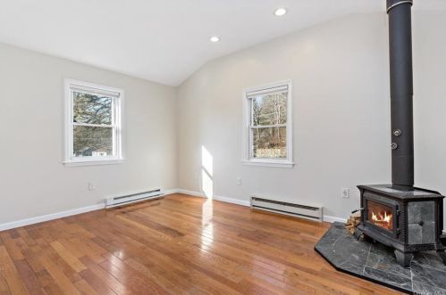 1 Brook St, Tompkins Corners NY  10579-3027 exterior