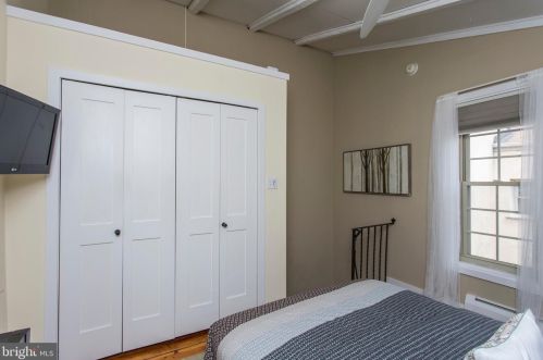 228-30 Catharine St, Philadelphia PA  19147-3356 exterior