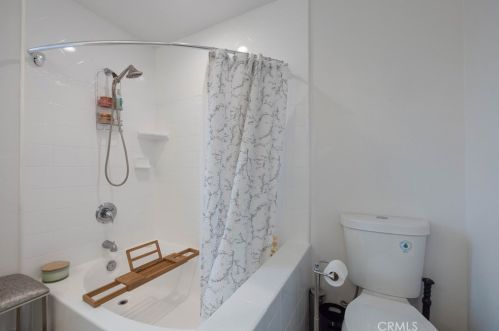 6103 Michelson St, Lakewood CA  90712-1413 exterior