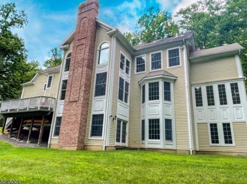 12 Stillery Rd, Lebanon, NJ 08833-4382