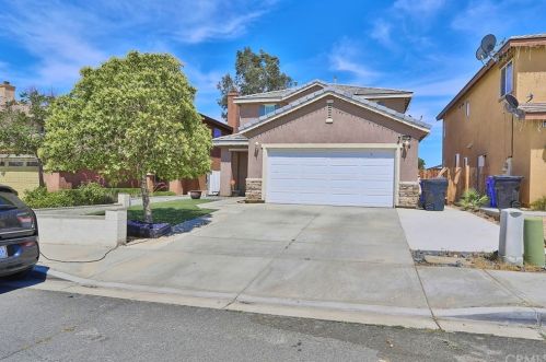 15223 Sunny Point St, Victorville, CA 92394-7575