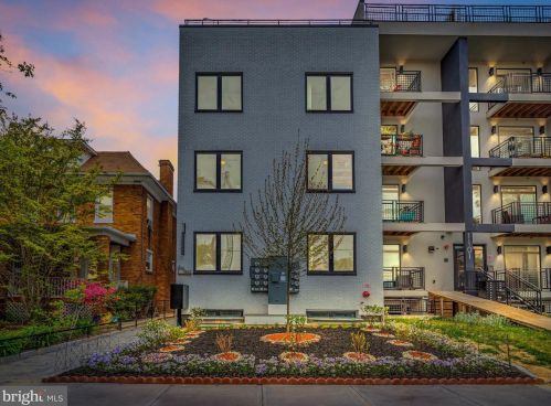 1103 Fern St, Washington, DC 20012-2327