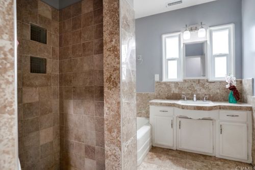 304 Sloan Ave, Compton CA  90221-3351 exterior